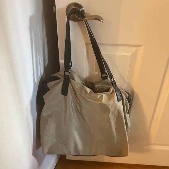Burberry nylon tote bag beige - Picture 5 of 13